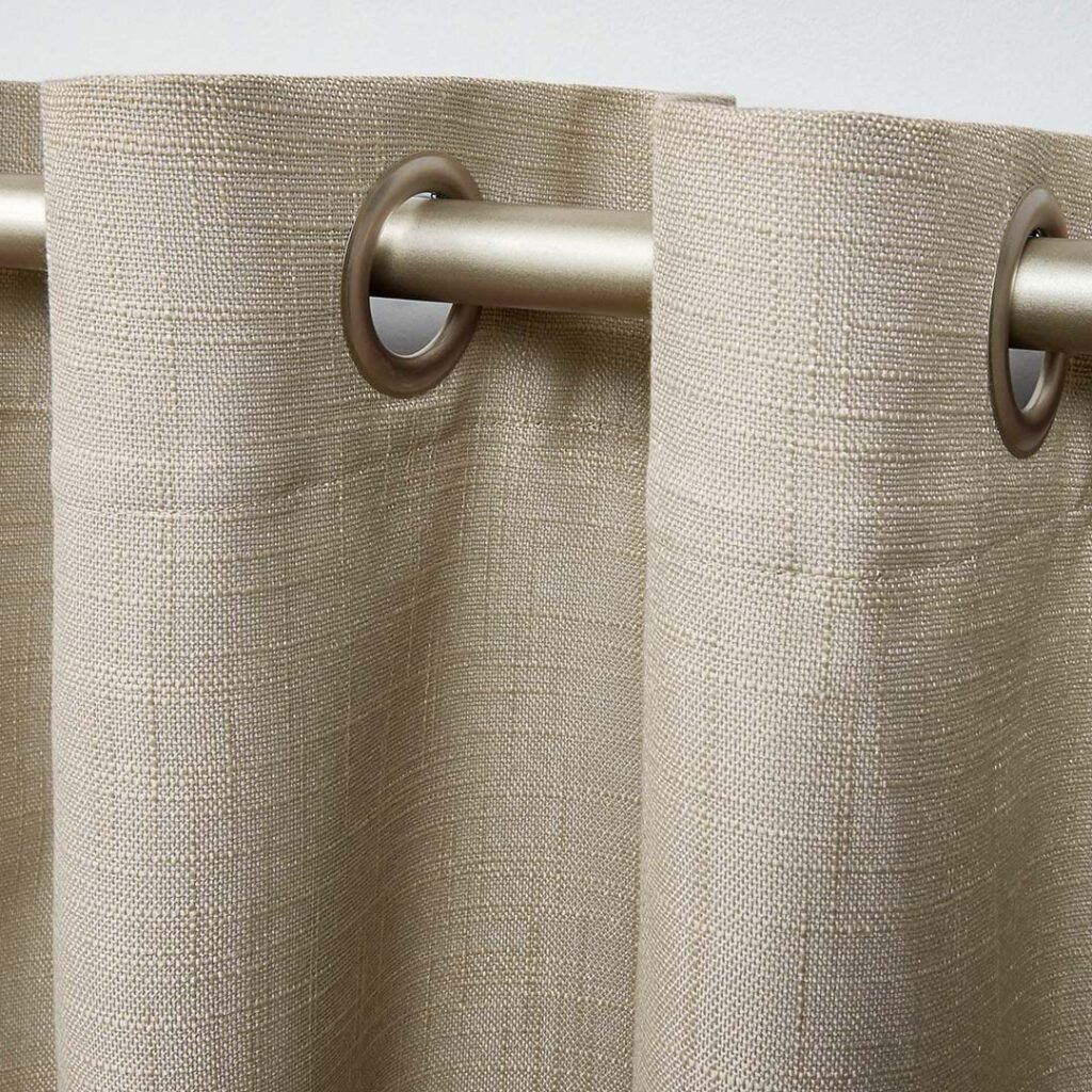 grommet-eyelet-curtain-and-drapes-decorus-curtains-and-blinds-dubai-UAE